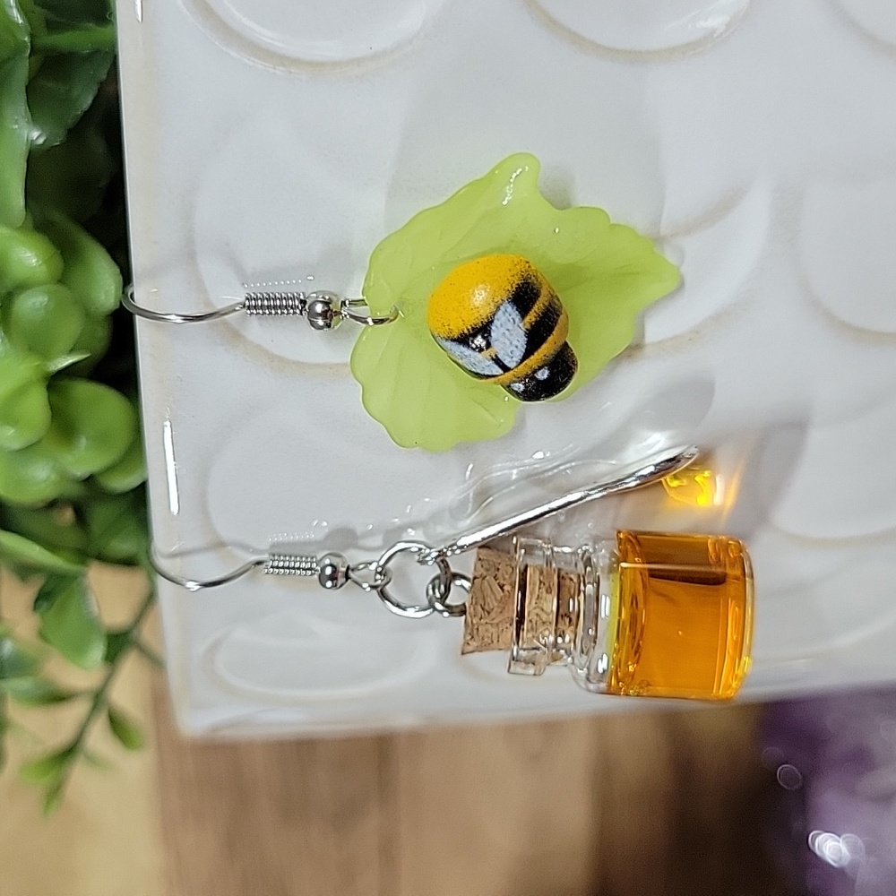 Honey Jar & Bee Drop Earrings - Picture 4 of 6